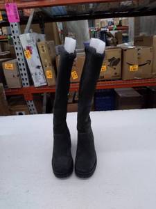 lot 11981 image: Charles David Black Leather Boots, womens 7.5M