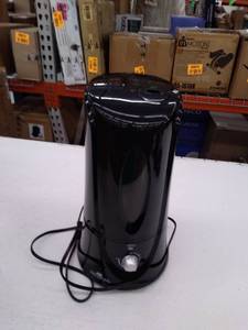 lot 12117 image: Retail - $44.04 Air Innovations Clean Mist Ultrasonic Humidifier, USED