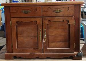 lot 38363 image: Vintage Buffet