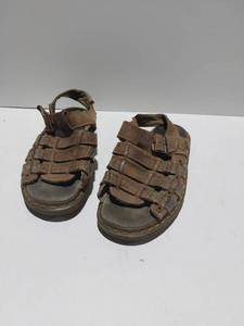 lot 38381 image: Dr. Martens Sandals Size 9 Mens