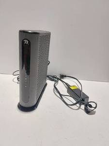 lot 38417 image: Motorola Cable Modem. Powers on