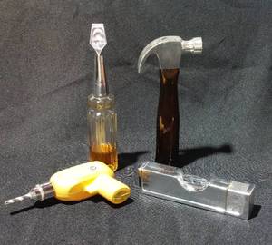 lot 38049 image: Avon Tool Bottles