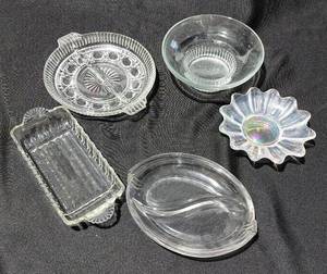 lot 38066 image: Vintage Glass Serving Dishes