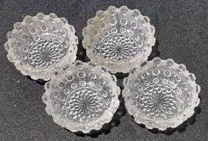 lot 38069 image: Set of 4 Vintage EAPG WESTMORELAND SPECIALTY CO. No. 909 Lacy Daisy Individual Open Salt