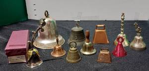 lot 38082 image: Bells-Metal. Table bell made in Brazil, Musical, Elephant, American Dairy Assoc., 7