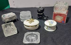 lot 38084 image: Trinket Boxes, Harley Davidson Boots