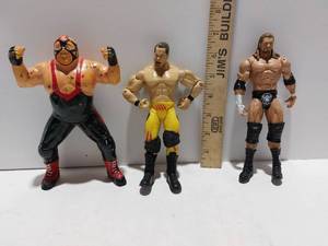 lot 38258 image: 3 Wrestling Figures