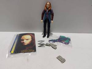lot 38272 image: Star Trek Voyager Seska as a Cardassian w Collectors Card