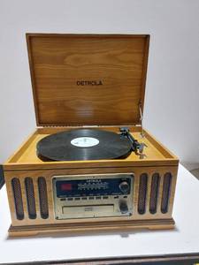 lot 38283 image: AMFM Record, CD and Cassette Player. Powers on and seller says everything works except the cd player.