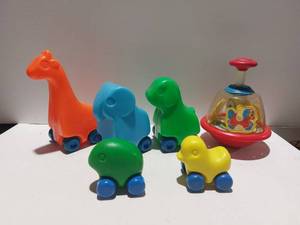 lot 38284 image: Childs Play Toys