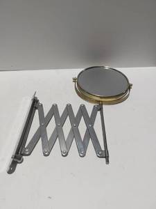 lot 38287 image: Vintage Acordian Mirror