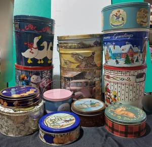 lot 38291 image: Metal Tins, great for decor, storage