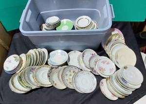 lot 38306 image: Large Lot Small coffeedesigner plates - BRING OWN BOXES. Tote not included