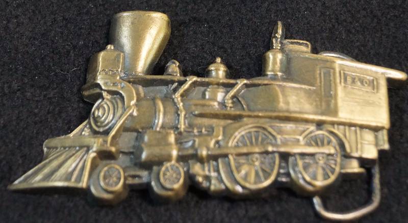 lot 8063 image: Belt Buckle - Train - Older engine style