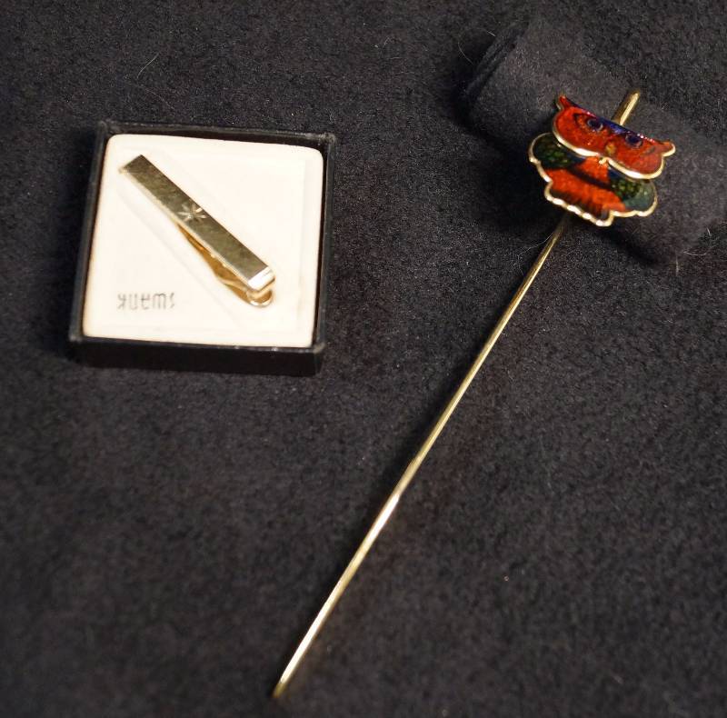 lot 8066 image: SWANK - Necktie Clip (in box) and VERY COOL OWL METAL Bookmark