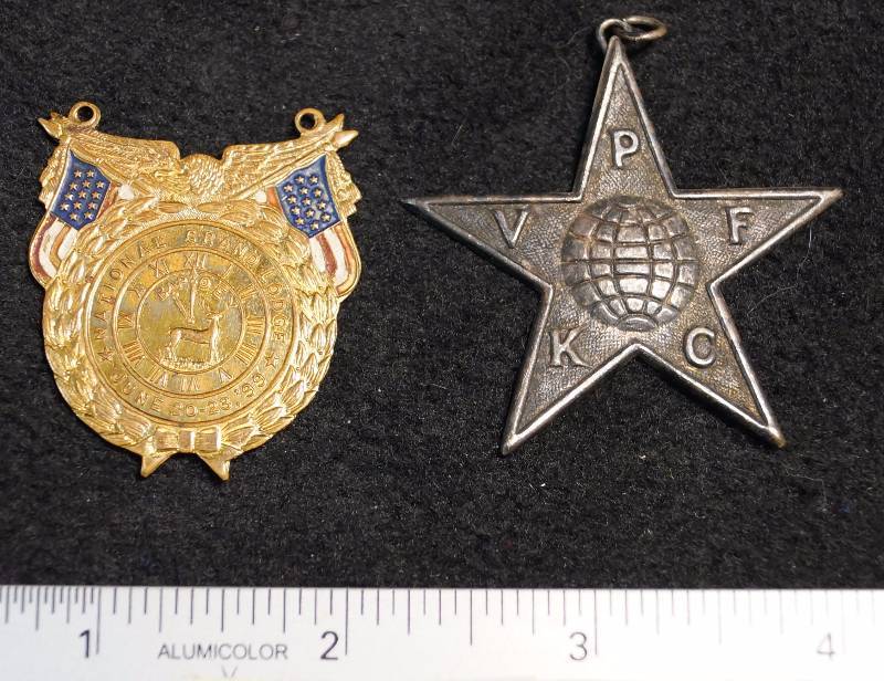 lot 8071 image: National Grand Lodge & PFCKV Global Star Pendants - Collectibles
