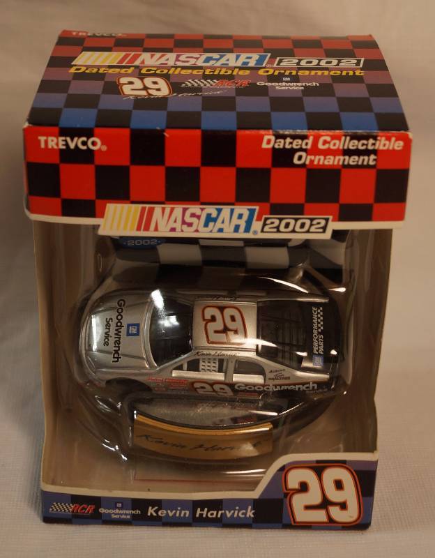 lot 8085 image: NASCAR - Dated Collectible Ornament 2002 - KEVIN HARVICK #29- NEW IN BOX Trevco