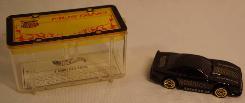 lot 8095 image: Hot Wheels Highway 35 MUSTANG- In collectors box