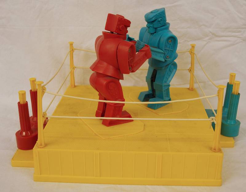 lot 8044 image: ROCK EM SOCK EM ROBOTS - by MARX toy - WORKS - Watch the videos