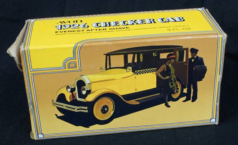 lot 8165 image: AVON - Aftershave Decanter - 1926 Checker Cab - NEW IN BOX