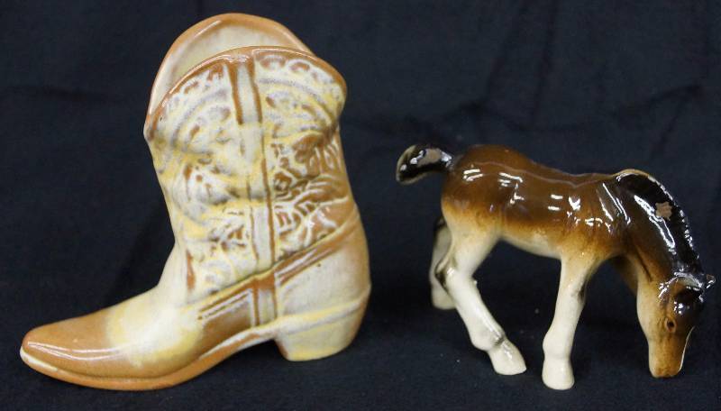 lot 8171 image: Ceramic Boot and Pony Lot