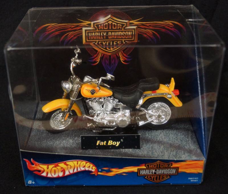 lot 8181 image: HARLEY DAVINSON - Fat Boy - HOT WHEELS - 118 Die-Cast Motorcycle - NEW IN BOX with bonus sticker inside