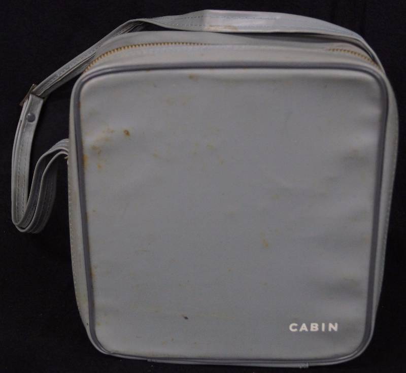 lot 8188 image: Vintage Manon BLOWER Slide Projector with Case and a few slides - WORKS Cabin