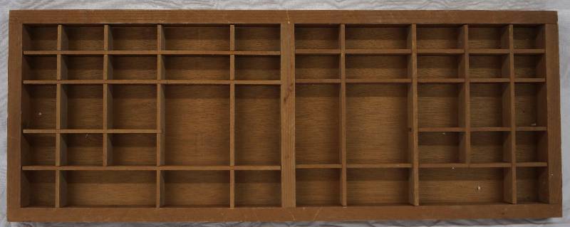 lot 8219 image: Knick Knack Tray - Super Nice and Ready for Your Collectibles