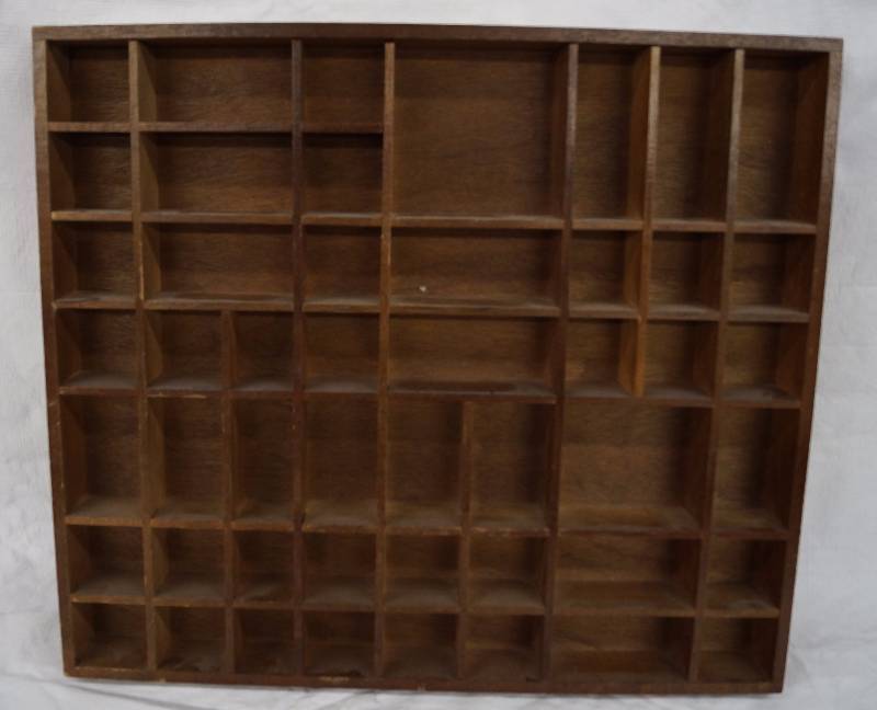 lot 8221 image: Knick Knack Tray - Super Nice and Ready for Your Collectibles