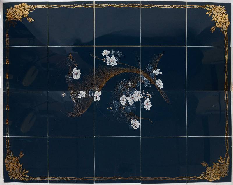 lot 8229 image: Designer Tile with Flower Design - Ready to Install in Your Home - Made in Italy - HAND PAINTED AND HAND SIGNED