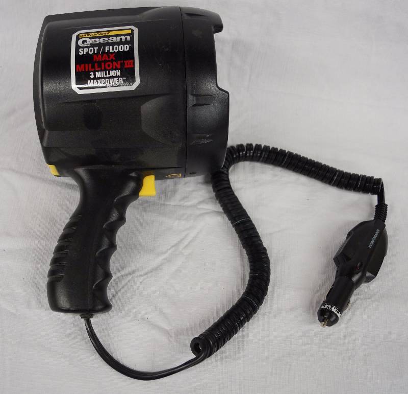 lot 8238 image: Brinkmann Qbeam SpotFlood Max Million III - 3 Million Max Power - Spot Light - Works