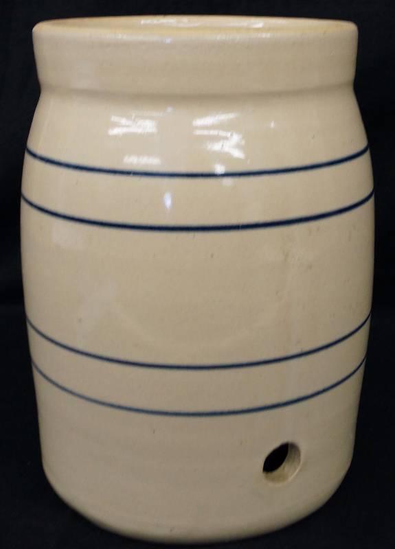 lot 8273 image: Stoneware Crock with lid - P R STORIE POTTERY CO, MARSHALL, TEX - Very nice
