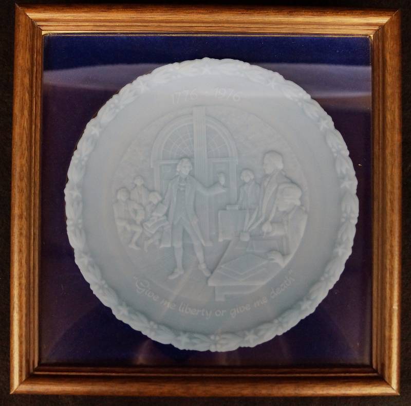 lot 8279 image: Framed 1776-1976 Give Me Liberty or Give Me Death Collectors Plate
