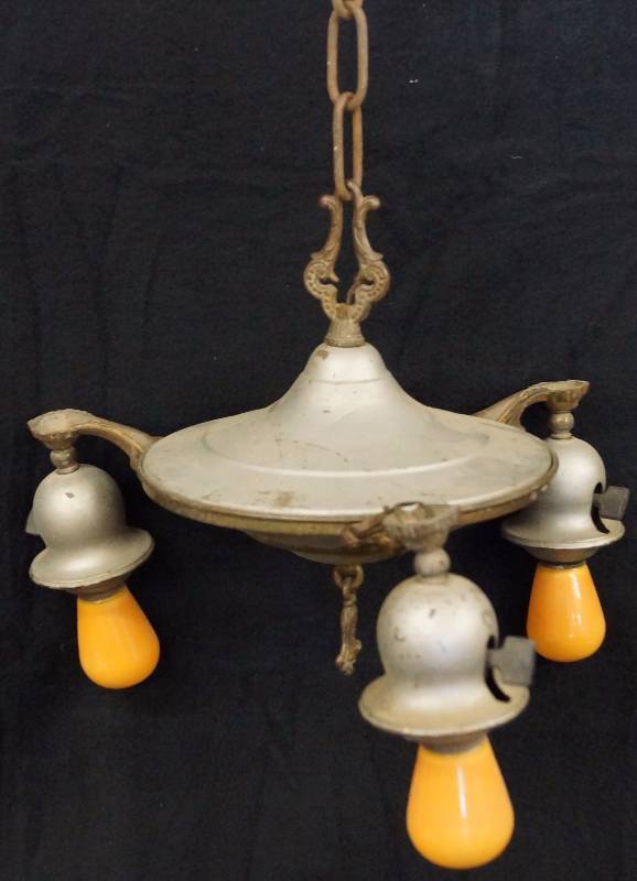 lot 8313 image: Vintage Old Metal Antique Chandelier - Ready to Hang in Your Home wChain and Bracket