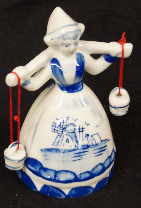 lot 8329 image: Blue & White DELFT Porcelain Figurine in Original Box