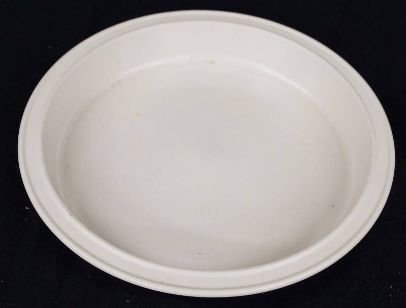 lot 8364 image: 10 Deep Dish Microwaveable Plate or Food Cover