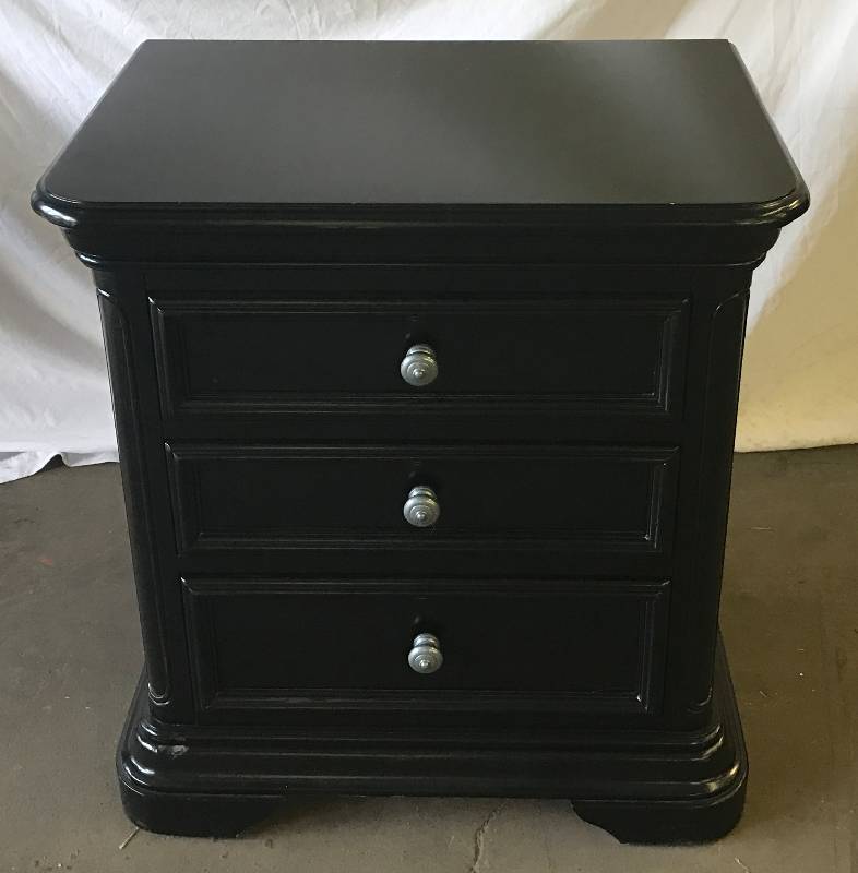 lot 8390 image: Black Nightstand - 3 Dovetailed Drawers - New Classic Home Furnishings, Inc. - High End Furniture