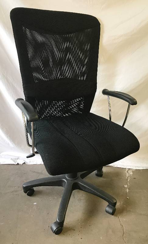 lot 8396A image: Black Office Chair - Mesh - Adjustable - NICE