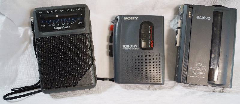 lot 8374 image: Lot of 3 - tape recorders and portable radios - SONY, SANYO, RADIO SHACK - ALL WORK GREAT