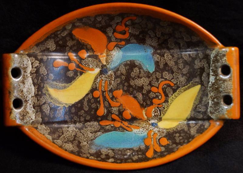 lot 8387 image: Beautiful Asian colorful pottery dish - pristine