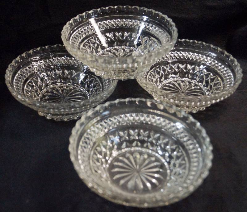 lot 8388 image: Lot of four decorative glass dishes - VERY NICE