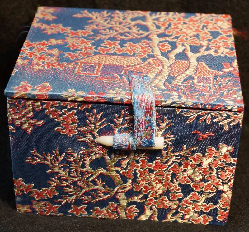 lot 8450 image: Cloth Covered Asian Box with bone clasp - Tapestry Style Fabric - Nice