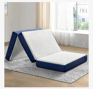 lot 4042 image: Molblly Tri-Fold Memory Foam Mattress,Blue&White size Full 4�� thick Retails $180