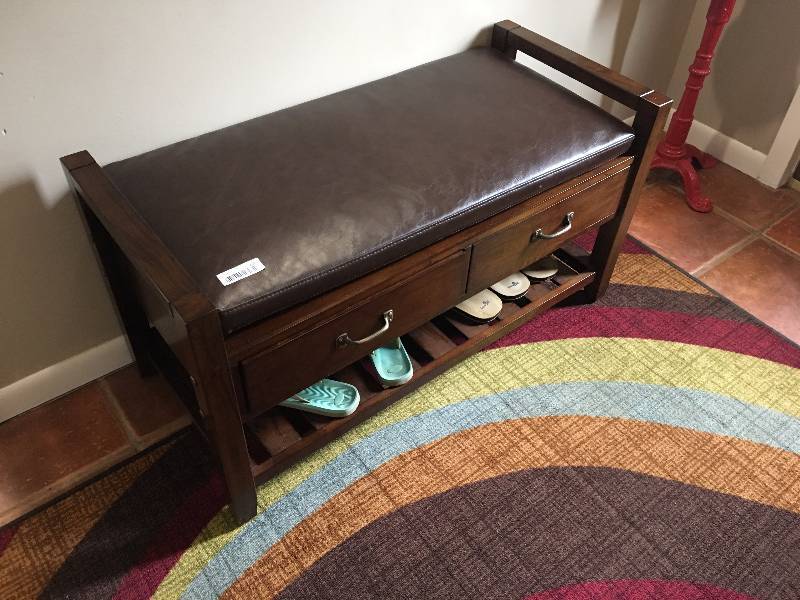 lot 428 image: Padded Bench