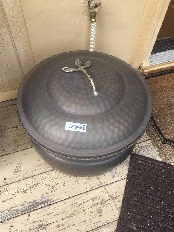 lot 465 image: Garden Hose with Container