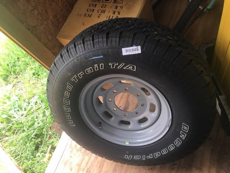 lot 472 image: Like New BFGoodwrench 10 PLY Tire & Rim