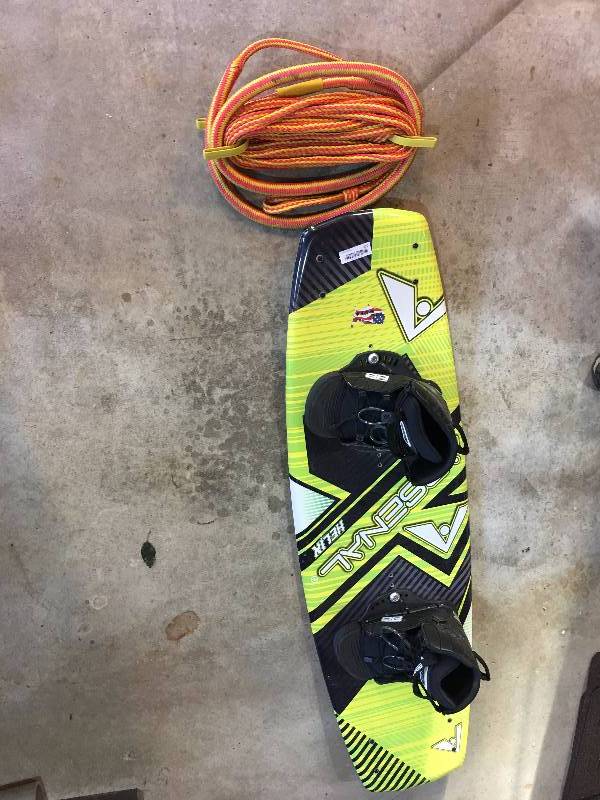 lot 520 image: Water Board with Tow Rope