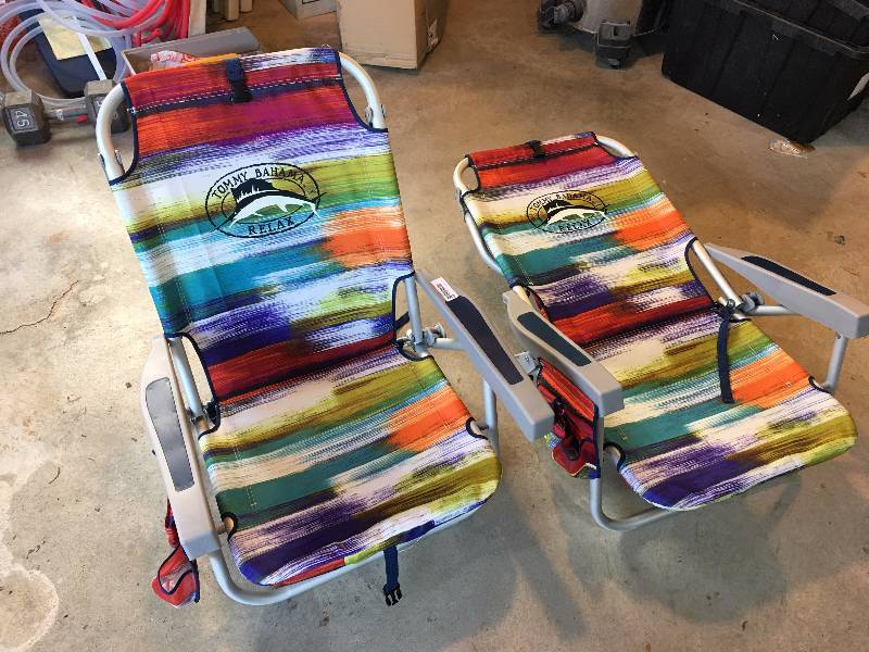 lot 486 image: Lot of 2 Tommy Bahama Beach Chairs