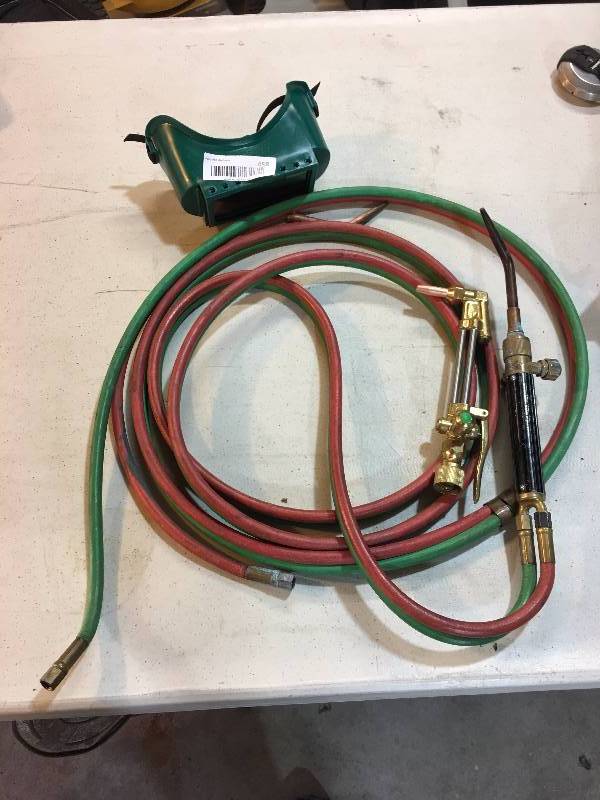 lot 488 image: 2Harris Torch Heads withHose