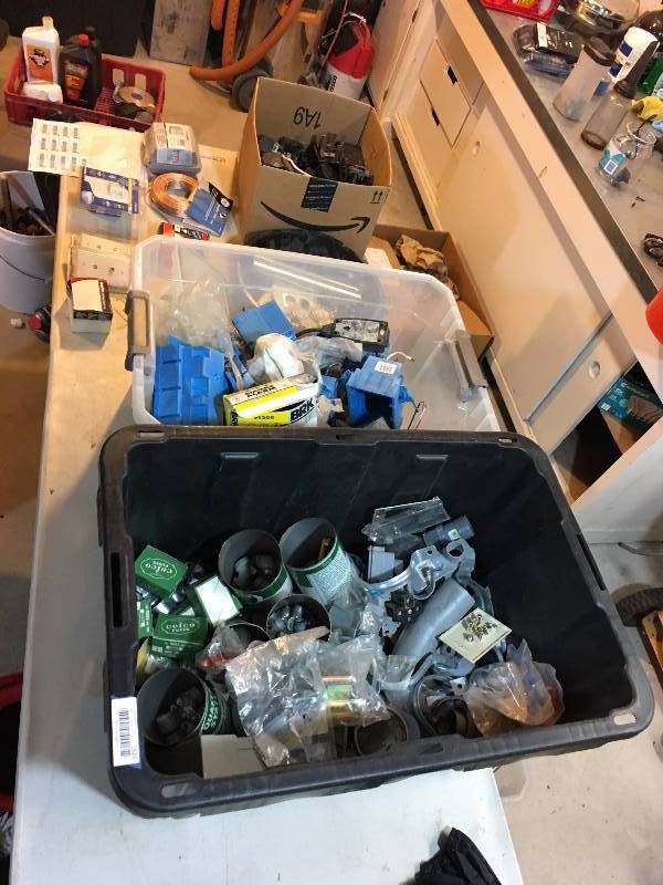 lot 526 image: Electrical Component & Supply Lot